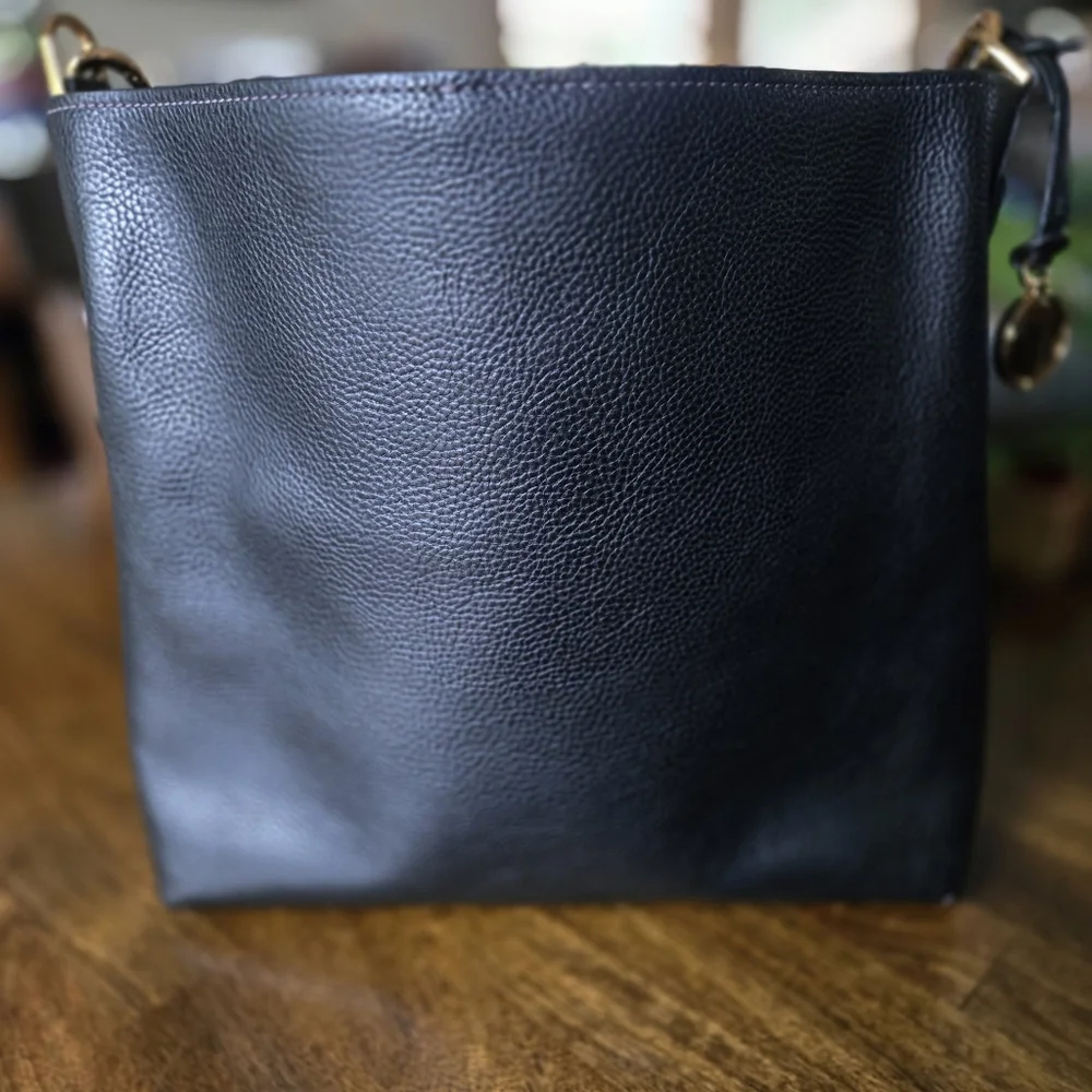 Fossil Jessie Leather Bucket Shoulder Bag-New Without Tags - Picture 3 of 8